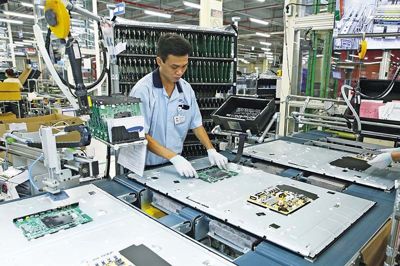 Vietnam seeks to attract large projects from global semiconductor manufacturers